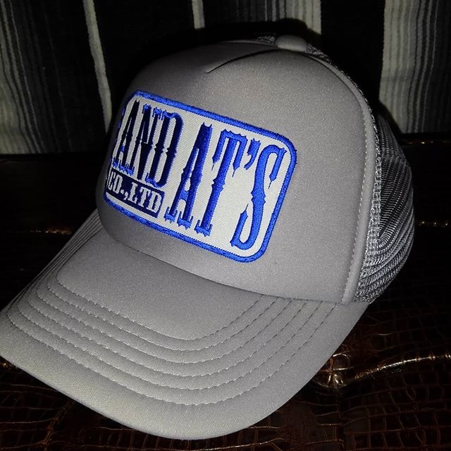 新しいワッペン！今度は黒！#郡山市 #外壁屋 #外壁サイディング #キャップ #otto